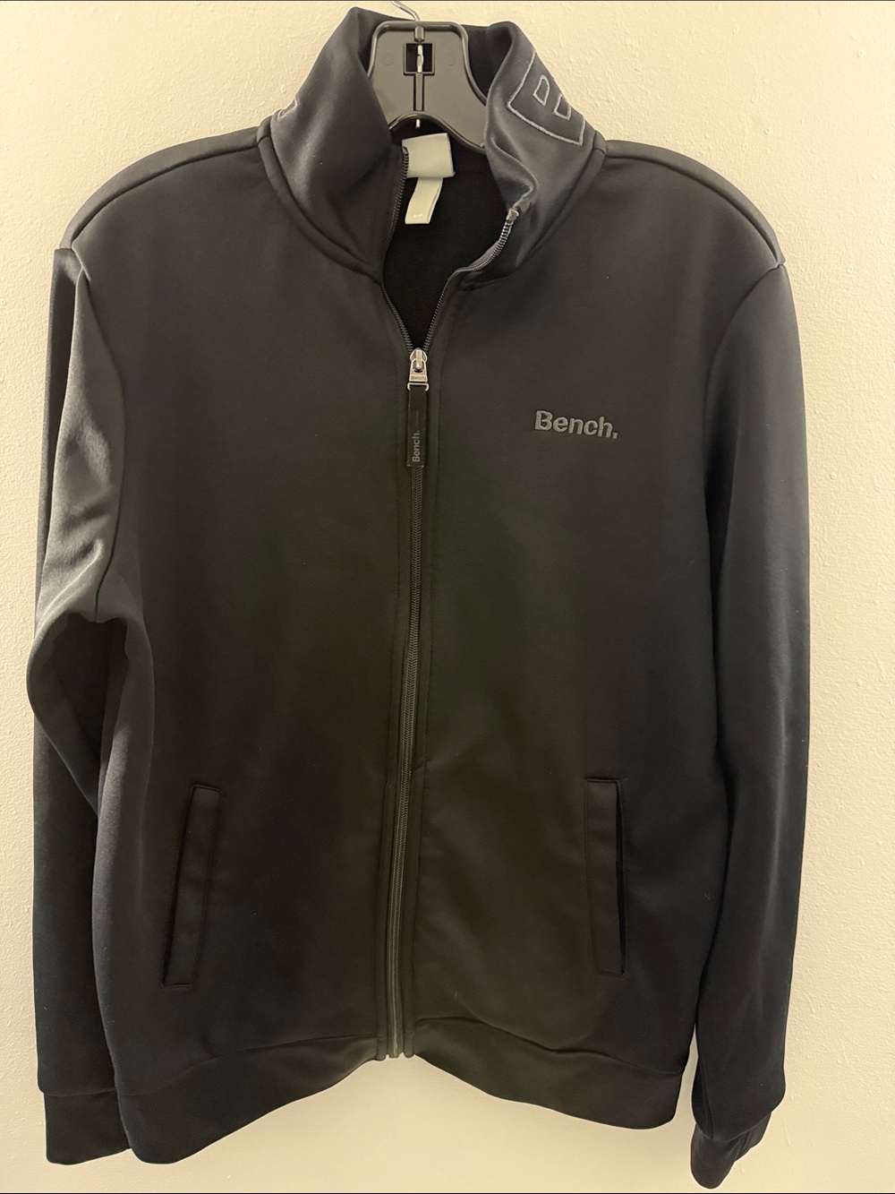 Bench Men’s Black Full-Zip Track Jacket Casual Athleisure wear size small